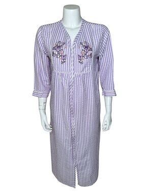 Country Store Seersucker Full-Zip Nightgown M Embroidered Robe Duster Purple